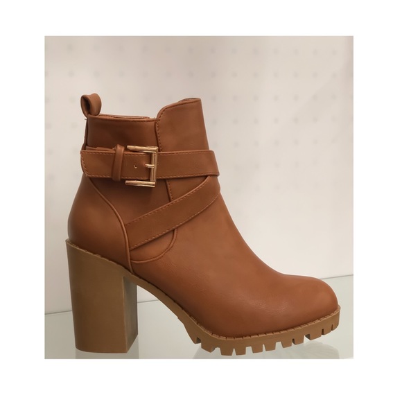 HIGH CLASS BOOTIES- TAN - Picture 2 of 4